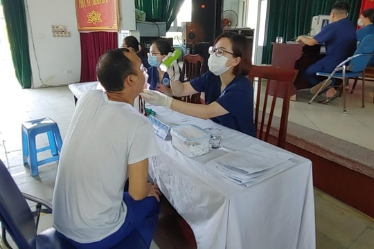 Khám bệnh, kiểm tra sức khỏe định kỳ cho người cai nghiện ma túy bắt buộc