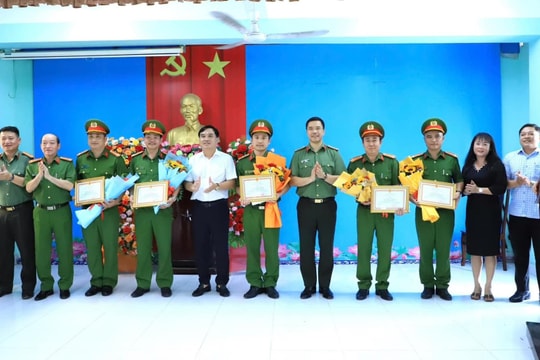 Công an 5 phường TP. Biên Hòa được khen thưởng đột xuất