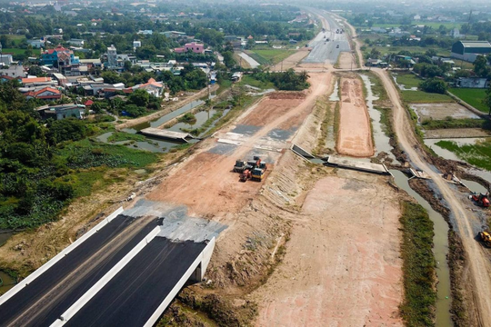 Kiến nghị lùi thời hạn hoàn thành cao tốc Bến Lức - Long Thành đến 30/9/2026