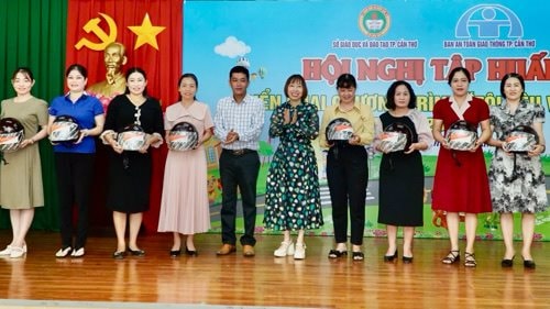 Cần Thơ: Triển khai chương trình “Giữ trọn ước mơ” và “Tôi yêu Việt Nam”