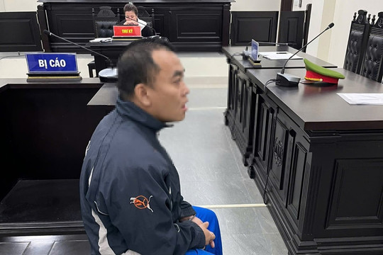 Mâu thuẫn gia đình, chồng dùng kéo đâm vợ rồi tự sát