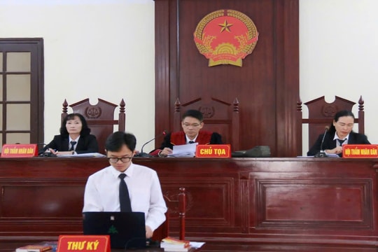 Chủ thầu tạm ứng lương cho công nhân mua ma tuý