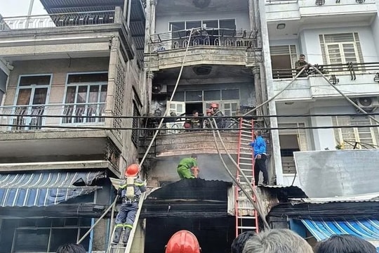 Hỗ trợ gia đình nạn nhân vụ cháy nhà ở Nha Trang