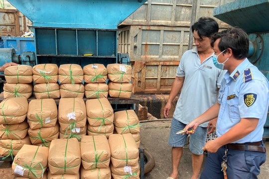 Tiêu hủy 40 bao đường cát không bảo đảm an toàn thực phẩm