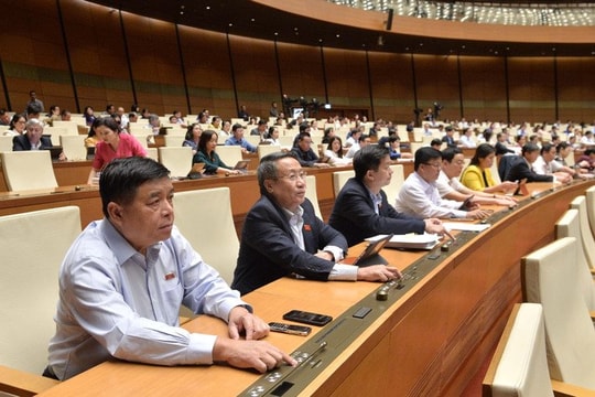 Cấm quyết định chủ trương đầu tư khi không có khả năng cân đối vốn