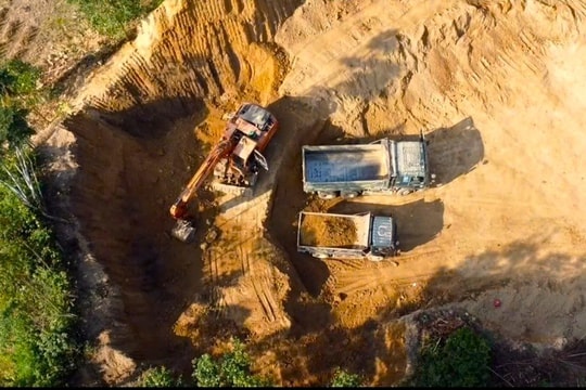 Vụ đưa 'đất lậu' vào san lấp mặt bằng Cụm công nghiệp Quảng Chu: Xử phạt 15 triệu đồng