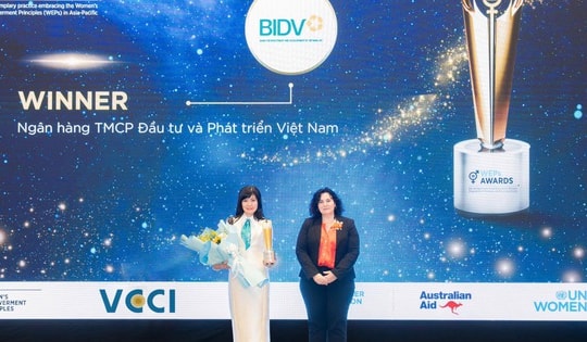 Ngân hàng Việt Nam đầu tiên nhận giải thưởng “Đầu tư sáng tạo bình đẳng giới”