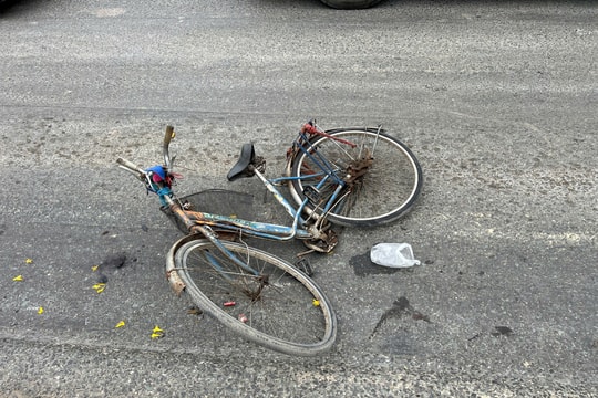 Người đàn ông không qua khỏi dưới gầm xe tải