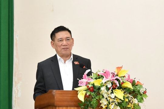 Phó Thủ tướng Hồ Đức Phớc cùng Đoàn đại biểu Quốc hội tỉnh Bình Định tiếp xúc cử tri