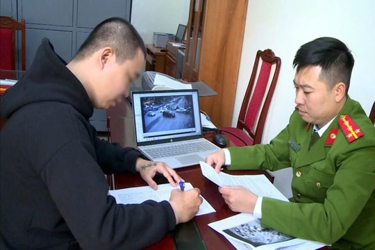 Vận động một nhân viên công ty vệ sĩ ra đầu thú