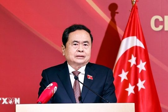 Chủ tịch Quốc hội Trần Thanh Mẫn tiếp lãnh đạo Tập đoàn Sembcorp
