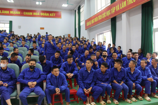 Tuyên truyền pháp luật phòng, chống ma túy, HIV/AIDS cho học viên trong Cơ sở cai nghiện