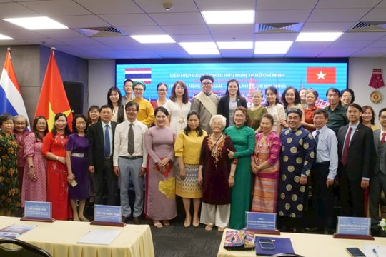 Kỷ niệm Quốc khánh Vương quốc Thái Lan