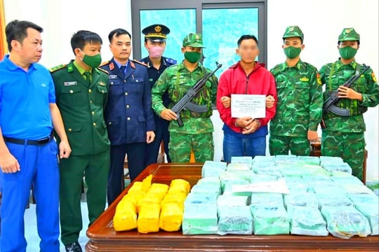 Bắt 2 đối tượng, thu giữ 52kg ma túy