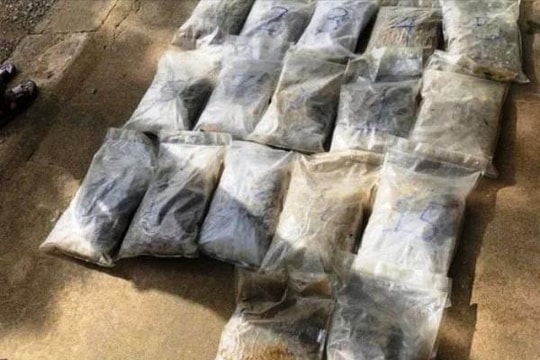 Khởi tố vụ án, điều tra nguồn gốc hơn 9kg ma túy trôi dạt vào bãi biển