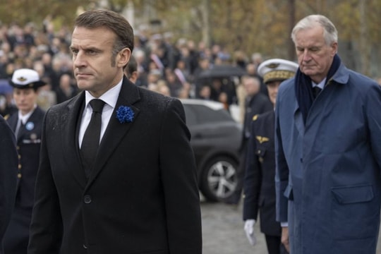 Thủ tướng Pháp đệ đơn từ chức