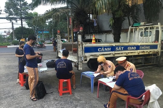 Công an Đồng Nai xử lý nghiêm học sinh điều khiển xe máy trái phép