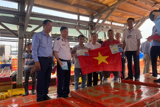 BTL Vùng Cảnh sát biển 4 đẩy mạnh tuyên truyền chống khai thác IUU