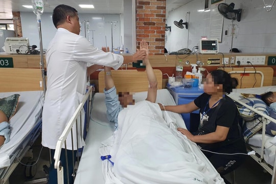 Thuốc lá được bán khắp nơi, rất dễ dàng tiếp cận vì... "quá rẻ"