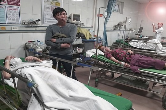 Hàng chục công nhân bị ngộ độc: Tạm đình chỉ đơn vị cung cấp suất ăn