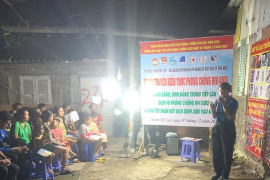 Đến nhà trọ tuyên truyền pháp luật cho người lao động