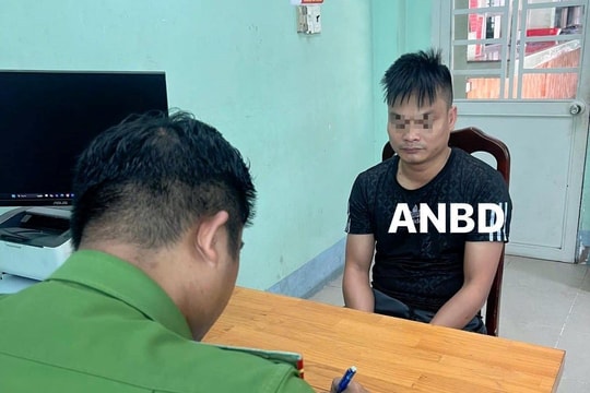 Tạm giữ kẻ gây rối, đập phá ô tô sau va chạm giao thông