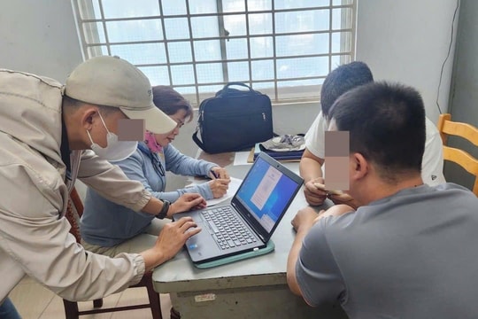 Giả danh Cảnh sát hình sự bắt giữ người trái pháp luật và cướp tài sản