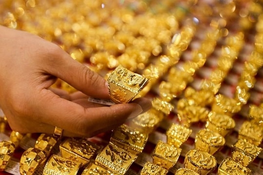 Già vàng chiều 9/12: Nhẫn trơn bật tăng