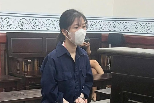 Lấy kim cương của khách hàng cầm cố đem bán lấy tiền trả nợ