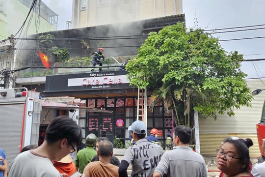 Vụ cháy nhà ở kết hợp nhà trọ: Cứu tổng cộng 15 người