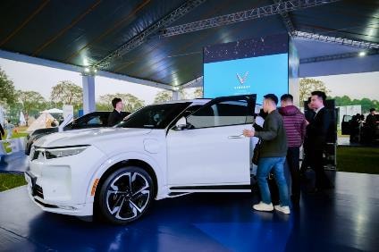 Dàn xe điện VinFast hút khách tại Triển lãm Phương tiện di chuyển bền vững Việt Nam 2024