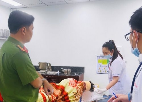 Cán bộ pháp y Công an tỉnh Kiên Giang cứu người gặp nạn trên đường đi công tác