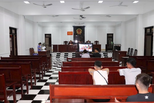 Tòa tuyên y án 6 bị cáo về tội "Gây rối trật tự công cộng"