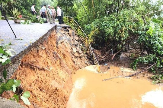 Quảng Ngãi đề xuất Trung ương hỗ trợ hơn 1.200 tỷ khắc phục do mưa lũ