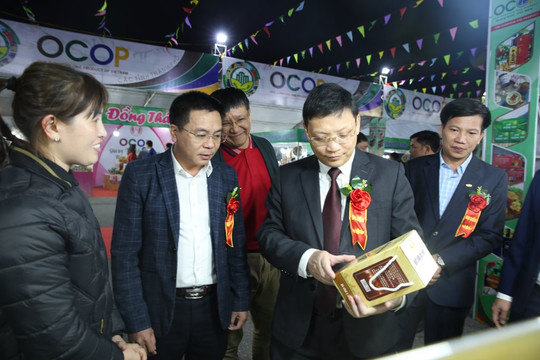 Đang diễn ra Hội chợ OCOP Quảng Ninh - Thu Đông 2024
