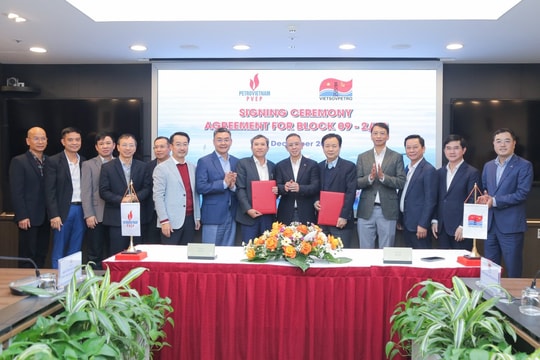PVEP và Vietsovpetro ký kết thỏa thuận FOA Lô 09-2/10