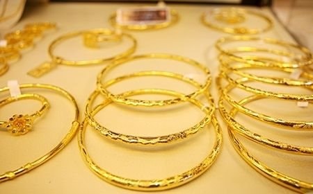 Giá vàng ngày 14/12: Giá vàng thế giới ảnh hưởng thị trường Việt Nam ra sao?