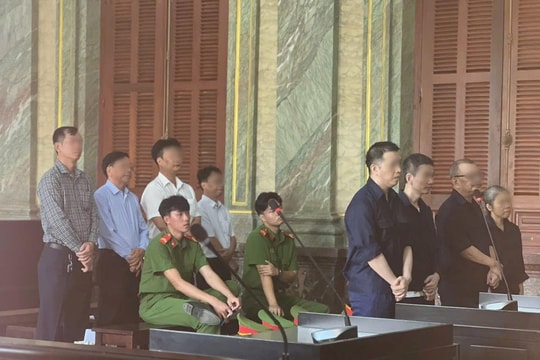 Biến đất công thành đất tư, Giám đốc Văn phòng ĐKĐĐ cùng 6 cán bộ vào tù