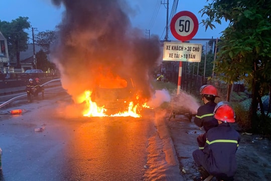 Quảng Trị: Xảy ra hai vụ cháy ô tô liên tục