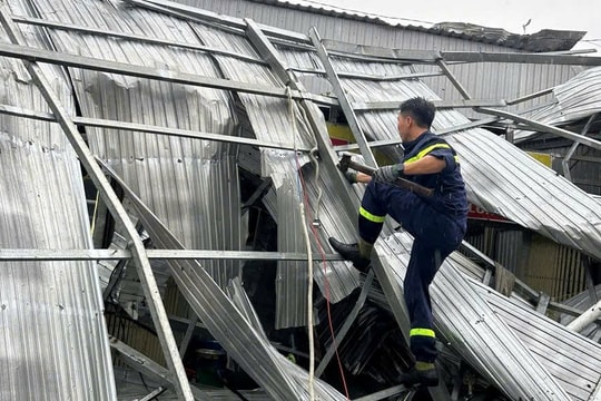 Sóc Trăng: Khẩn trương giúp dân khắc phục hậu quả do lốc xoáy