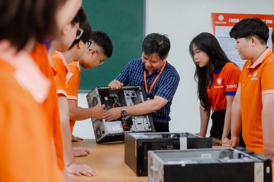 Bộ GD&ĐT: Tập trung nguồn lực, nhân lực để phát triển đào tạo ngành bán dẫn