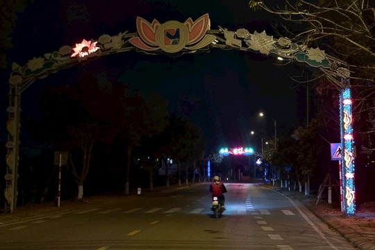 Hệ thống điện trang trí tại thành phố Phúc Yên (Vĩnh Phúc): Điểm nhấn đô thị hay gánh nặng ngân sách?