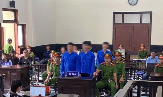 Chém người trong quán nhậu, 6 đối tượng lĩnh án