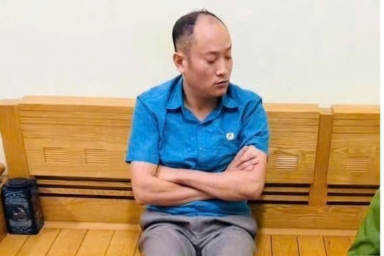 Chủ tịch UBND phường Nếnh nhận hối lộ 60 triệu đồng tại phòng làm việc