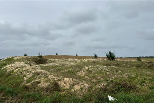 Hàng triệu khối cát bỏ hoang sau nạo vét