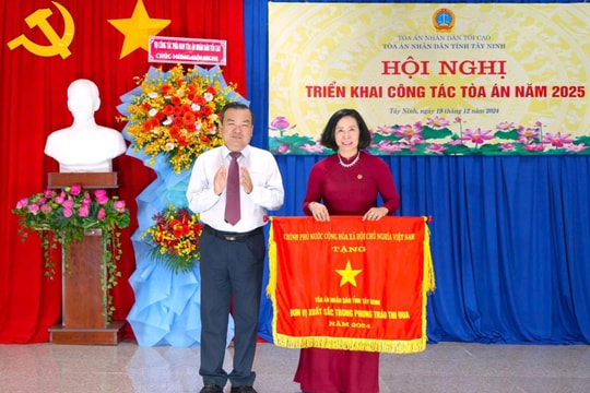 TAND tỉnh Tây Ninh nhận Cờ thi đua xuất sắc của Chính phủ