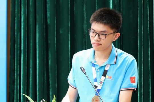 "Lửa đam mê" của nam sinh Bách khoa vừa giật Huy chương Vàng Olympic Vật lí quốc tế 2024