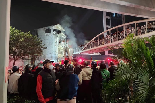 Nhân chứng kể phút ‘thảm kịch’ cháy quán cà phê xảy ra trong im lặng khiến 11 người tử vong