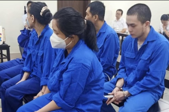 Tham gia “Hội cho nhận con nuôi” trên mạng xã hội để mua, bán trẻ em