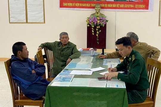 Một ngư dân được cứu sống khi trôi dạt trên biển